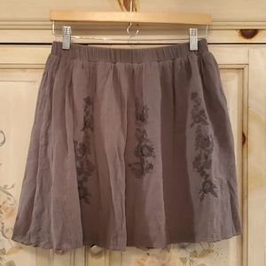 NWOT Pleated skirt embroidery xs Garnet Hill